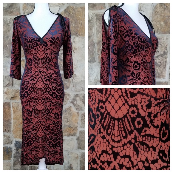 Alexia Admor Dresses & Skirts - Alexia Admor XS Velvet Slit Sleeves Dress